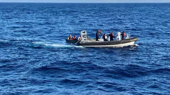 Las cinco personas fueron trasladadas a la Estación Naval de Puerto Juárez para recibir atención médica Las cinco personas fueron trasladadas a la Estación Naval de Puerto Juárez para recibir atención médica