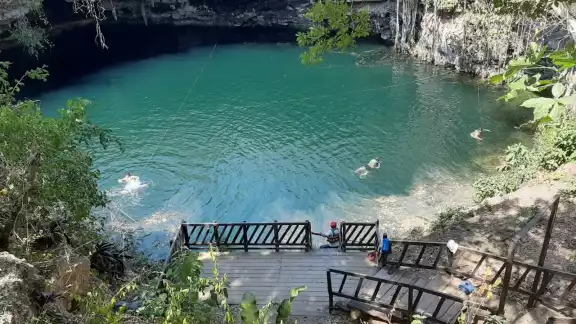Uno de los atractivos Parador turístico de Kikil es el cenote abierto, que tiene una profundidad de 55 metros Uno de los atractivos Parador turístico de Kikil es el cenote abierto, que tiene una profundidad de 55 metros