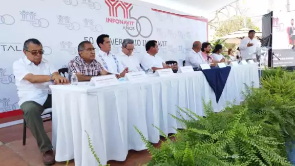 Nayely Balam Chan, nueva delegada, se hizo presente en la conmemoración Nayely Balam Chan, nueva delegada, se hizo presente en la conmemoración