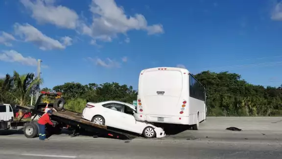 El accidente sucedió en una curva a Punta Maroma El accidente sucedió en una curva a Punta Maroma