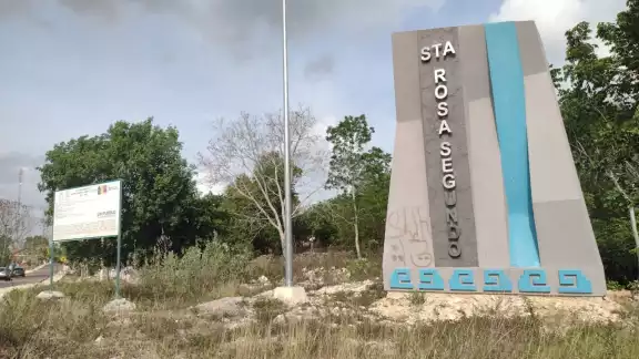 Al parecer se tropezó en dicho lugar donde se golpeó y pereció Al parecer se tropezó en dicho lugar donde se golpeó y pereció