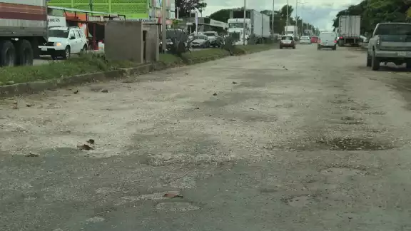 Conductores y comerciantes han solicitado la intervención de las autoridades para aplicar medidas correctivas Conductores y comerciantes han solicitado la intervención de las autoridades para aplicar medidas correctivas
