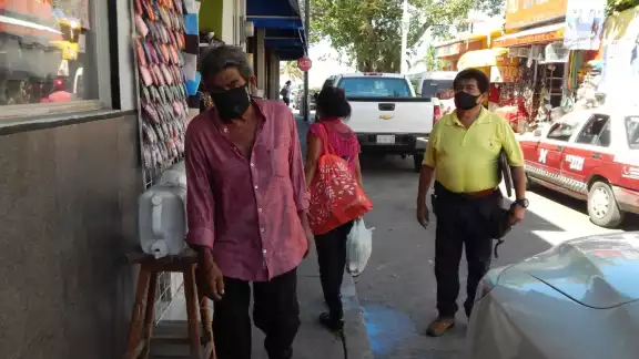 Los casos en Campeche continúan descendiendo, esta noche sólo se registraron 16 casos y 3 defunciones.