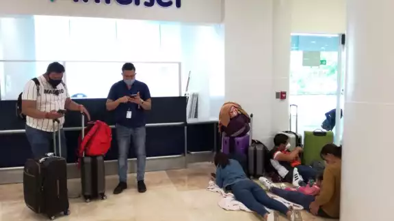 Interjet canceló sus vuelos del Aeropuerto de Cancún sin previo aviso a sus pasajeros; sin personal en módulo de la aerolínea Interjet canceló sus vuelos del Aeropuerto de Cancún sin previo aviso a sus pasajeros; sin personal en módulo de la aerolínea