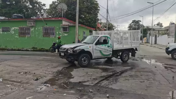 Ambos vehículos presentaron graves daños