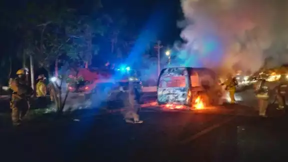 El motociclista derrapó por conducir a exceso de velocidad El motociclista derrapó por conducir a exceso de velocidad