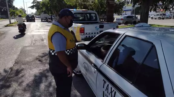 Estos operativos tienen la intención de verificar que operadores y usuarios del transporte público, cumplan con los protocolos sanitarios Estos operativos tienen la intención de verificar que operadores y usuarios del transporte público, cumplan con los protocolos sanitarios