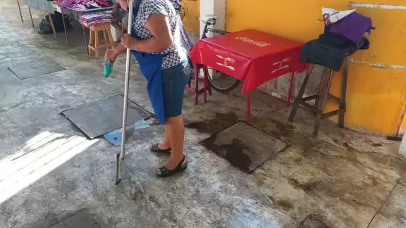Comerciantes se quejan de que las autoridades prometen que van a hacer algo, pero no cumplen Comerciantes se quejan de que las autoridades prometen que van a hacer algo, pero no cumplen