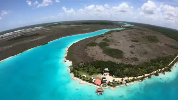 Alistan regata en Laguna de Bacalar por aniversario de la Armada de México