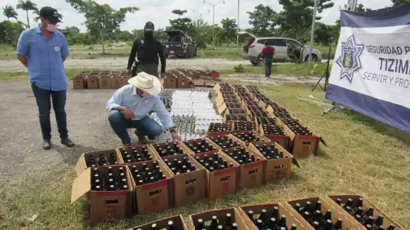 Se explicó que los envases que no fueron destruidos serán entregados a empresas dedicadas a la venta Se explicó que los envases que no fueron destruidos serán entregados a empresas dedicadas a la venta
