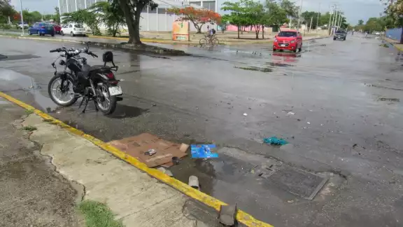 Elementos de la SSP Yucatán se encargaron del choque en la colonia San José Tecoh de Mérida Elementos de la SSP Yucatán se encargaron del choque en la colonia San José Tecoh de Mérida