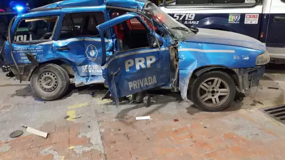 Se presentaron los peritos forenses, quienes realizaron sus actuaciones de ley y trasladaron a la hoy occisa al Semefo Se presentaron los peritos forenses, quienes realizaron sus actuaciones de ley y trasladaron a la hoy occisa al Semefo