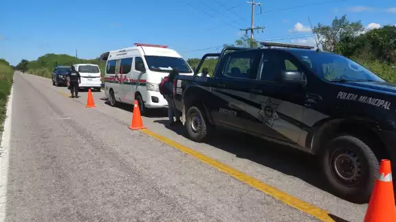 Los estudiantes fueron trasladados al IMSS de Motul Los estudiantes fueron trasladados al IMSS de Motul