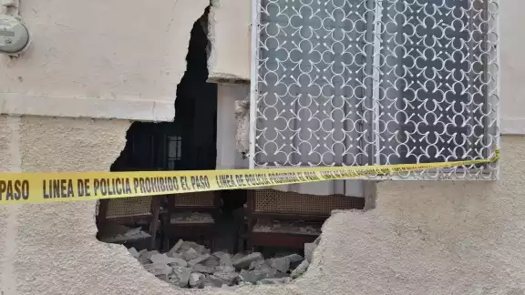 Sólo se registraron daños materiales, ya que no había gente en el momento de accidente Sólo se registraron daños materiales, ya que no había gente en el momento de accidente