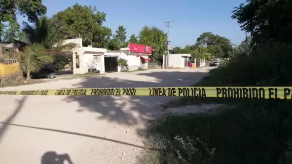 El cuerpo fue arrojado en pedazos en las calles de El Pedregal de Cancún El cuerpo fue arrojado en pedazos en las calles de El Pedregal de Cancún