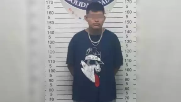 El hombre intentó escapar de la Policía, pero fue detenido calles más adelante en la colonia In House, por lo que fue llevado a la FGE Quintana Roo en Playa del Carmen