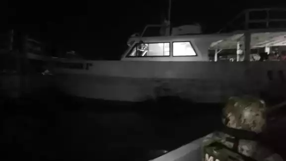 Los pescadores se encontraban detenidos en el muelle de Yucalpetén