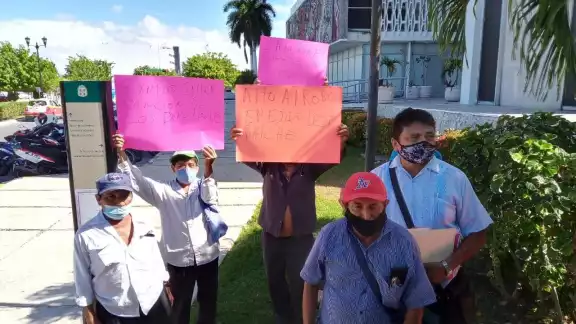 Comuneros acusan que la autoridad de Calkiní evade sus responsabilidades sin razón Comuneros acusan que la autoridad de Calkiní evade sus responsabilidades sin razón
