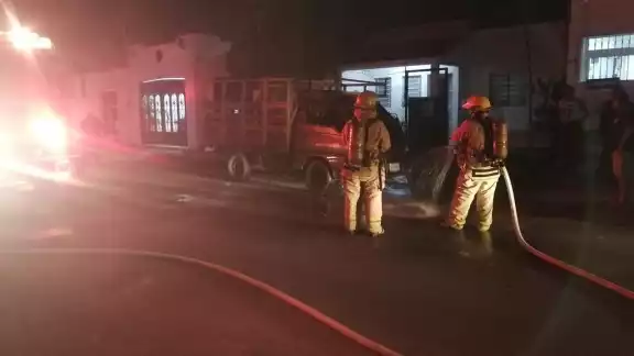 Testigos vieron a dos motociclistas provocar las llamas Testigos vieron a dos motociclistas provocar las llamas
