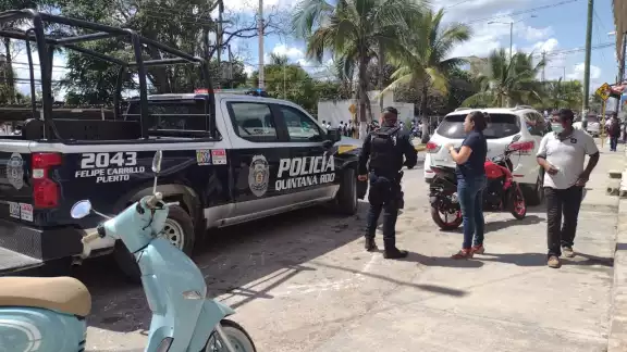 Los delincuentes tomaron con rumbo a la venida Lázaro Cárdenas al poniente para desviarse en una de las calles alternas Los delincuentes tomaron con rumbo a la venida Lázaro Cárdenas al poniente para desviarse en una de las calles alternas