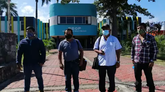 Señalan que el presidente municipal Otoniel Segovia Martínez los tiene en el olvido Señalan que el presidente municipal Otoniel Segovia Martínez los tiene en el olvido