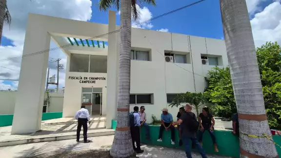 Productores de Xbacab se presentaron en la Vicefiscalía de Champotón por un conflicto sobre el acceso a un camino sacacosecha.