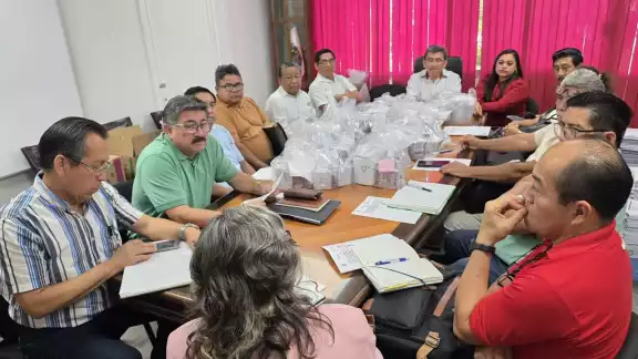 Se beneficiarán más de 98 mil alumnos de todos los niveles educativos. Se beneficiarán más de 98 mil alumnos de todos los niveles educativos.