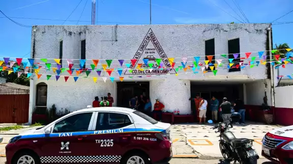 Taxistas del SUTV exigen elecciones democráticas tras vencimiento de la toma de nota de Juan Alba Rosado Taxistas del SUTV exigen elecciones democráticas tras vencimiento de la toma de nota de Juan Alba Rosado
