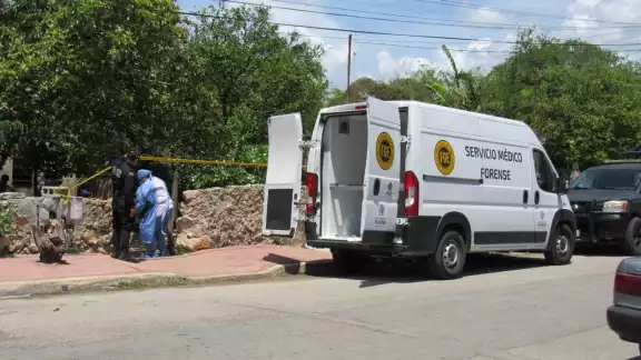 Los papás de un menor lo hallaron suspendido en su vivienda en la comisaría San Juan
