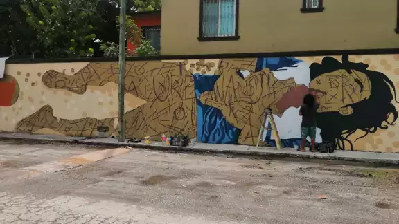 El mural está localizado en la colonia Justo Sierra de Ciudad del Carmen Foto: Irene Barradas El mural está localizado en la colonia Justo Sierra de Ciudad del Carmen Foto: Irene Barradas