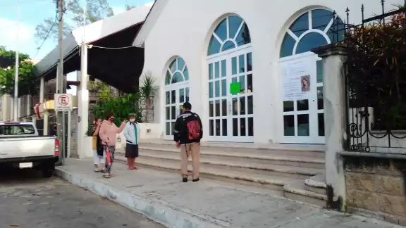 Así se vio el exterior de la Iglesia de Guadalupe en Playa del Carmen. Foto: Fernando Morcillo Así se vio el exterior de la Iglesia de Guadalupe en Playa del Carmen. Foto: Fernando Morcillo