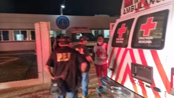 El hombre acuchilló al sujeto cuando se encontraba en el playón por el concierto de Zion y Lennox en Progreso El hombre acuchilló al sujeto cuando se encontraba en el playón por el concierto de Zion y Lennox en Progreso