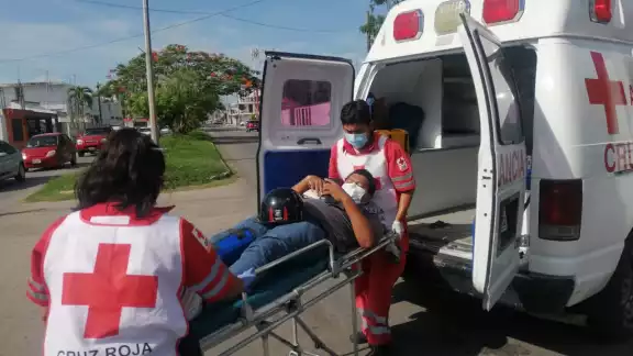 El accidente de tránsito ocurrió en el cruce de las avenidas San Salvador con Juárez El accidente de tránsito ocurrió en el cruce de las avenidas San Salvador con Juárez