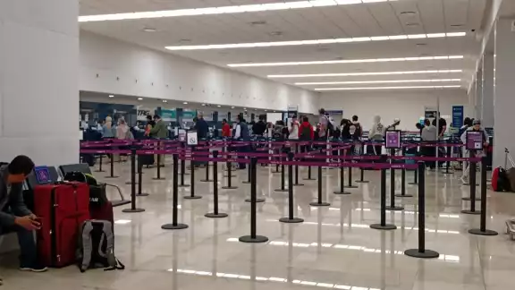 Los próximos en alzar vuelo son de Aeroméxico y VivaAerobus Los próximos en alzar vuelo son de Aeroméxico y VivaAerobus