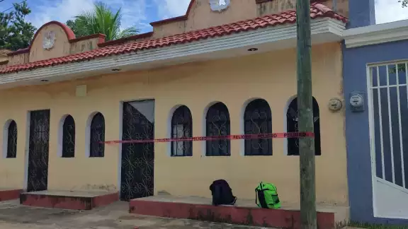 El atacante fue detenido por elementos policiales tras ser señalado por los padres de la víctima