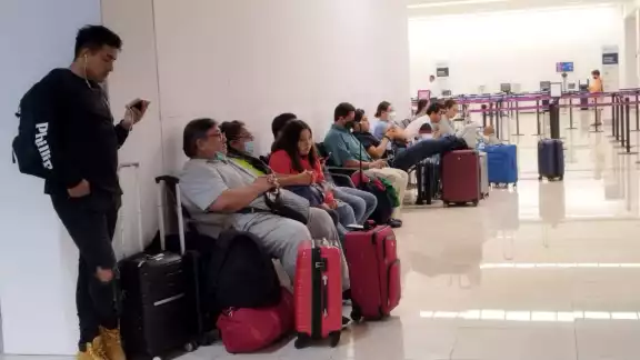 La administración del aeropuerto eliminó el uso de medición de temperatura La administración del aeropuerto eliminó el uso de medición de temperatura