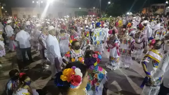 Con amplia participación se desarrolla vaquería en Motul