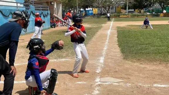La derrota fue para el pítcher visitante Kevin Gutiérrez en una entrada y un tercio de inicio La derrota fue para el pítcher visitante Kevin Gutiérrez en una entrada y un tercio de inicio