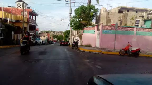 Los cruces desde y hacia Puerto Juárez continúan en sus horarios normales. Foto: Ovidio López
