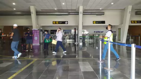 United Airlines, es la única aerolínea que ofrecía vuelos internacionales entre Carmen y Estados Unidos, pero suspendió sus operaciones United Airlines, es la única aerolínea que ofrecía vuelos internacionales entre Carmen y Estados Unidos, pero suspendió sus operaciones