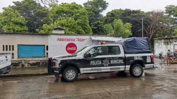 La mujer comenzó a gritar para pedir ayuda lo que ocasionó que los delincuentes se espantaran y comenzarán a escapar. Foto: Ricardo Jiménez. La mujer comenzó a gritar para pedir ayuda lo que ocasionó que los delincuentes se espantaran y comenzarán a escapar. Foto: Ricardo Jiménez.