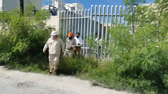 El hombre fue trasladado al hospital en una unidad de Pemex El hombre fue trasladado al hospital en una unidad de Pemex
