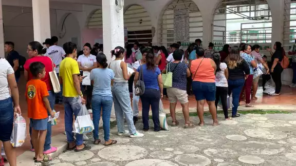 Padres de Hopelchén gastarán entre 4,500 y 8,000 pesos en este regreso a clases, según el número de hijos Padres de Hopelchén gastarán entre 4,500 y 8,000 pesos en este regreso a clases, según el número de hijos