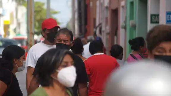 Motuleños apuestan por el uso de mascarillas certificadas para evitar los contagios Motuleños apuestan por el uso de mascarillas certificadas para evitar los contagios