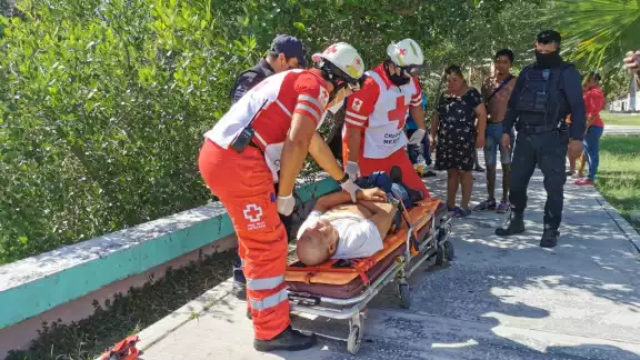 Este tipo de accidentes cuando la gente cae a la Caleta, regularmente son fatales, ya que se pierden en el agua perdiendo la vida Este tipo de accidentes cuando la gente cae a la Caleta, regularmente son fatales, ya que se pierden en el agua perdiendo la vida