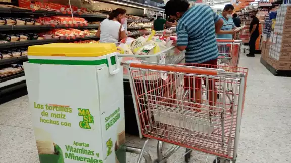 El precio de la canasta básica en el supermercado Chedraui de Playa del Carmen supera los mil pesos El precio de la canasta básica en el supermercado Chedraui de Playa del Carmen supera los mil pesos