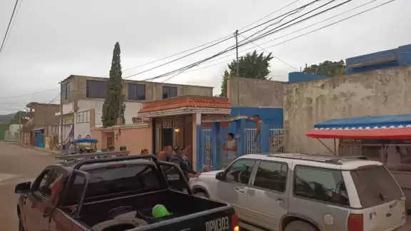 Sin motivo aparente, un sujeto no identificado golpea a la señora Cecillia C., de aseo urbano Sin motivo aparente, un sujeto no identificado golpea a la señora Cecillia C., de aseo urbano