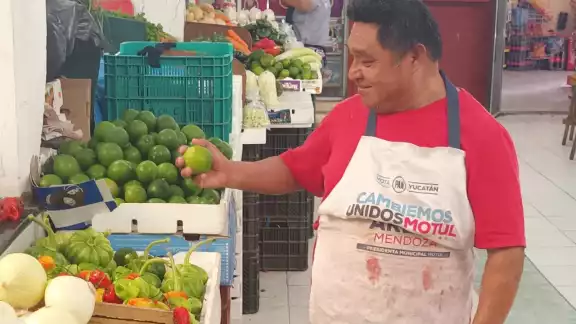 Entrevistados mencionaron que la gente compra este fruto por pieza, ya que el kilo está caro