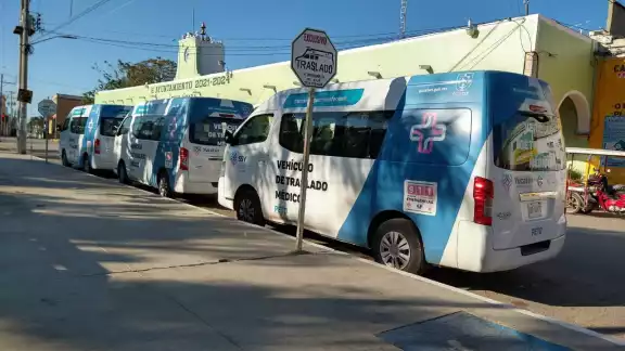 La mujer de escasos recursos indicó que acude tres veces al hospital a la semana para visitar a su hija La mujer de escasos recursos indicó que acude tres veces al hospital a la semana para visitar a su hija