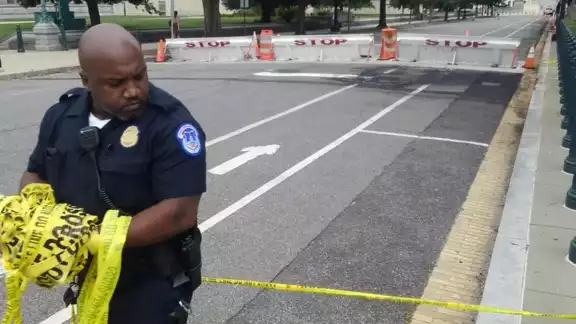 La zona en la que ocurrió la balacera en Washington fue acordonada por elementos policiacos de la ciudad en Estados Unidos